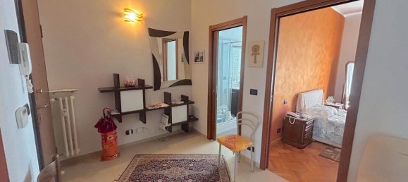 2 bedrooms Apartment in Turin, Italy No. 344177 7