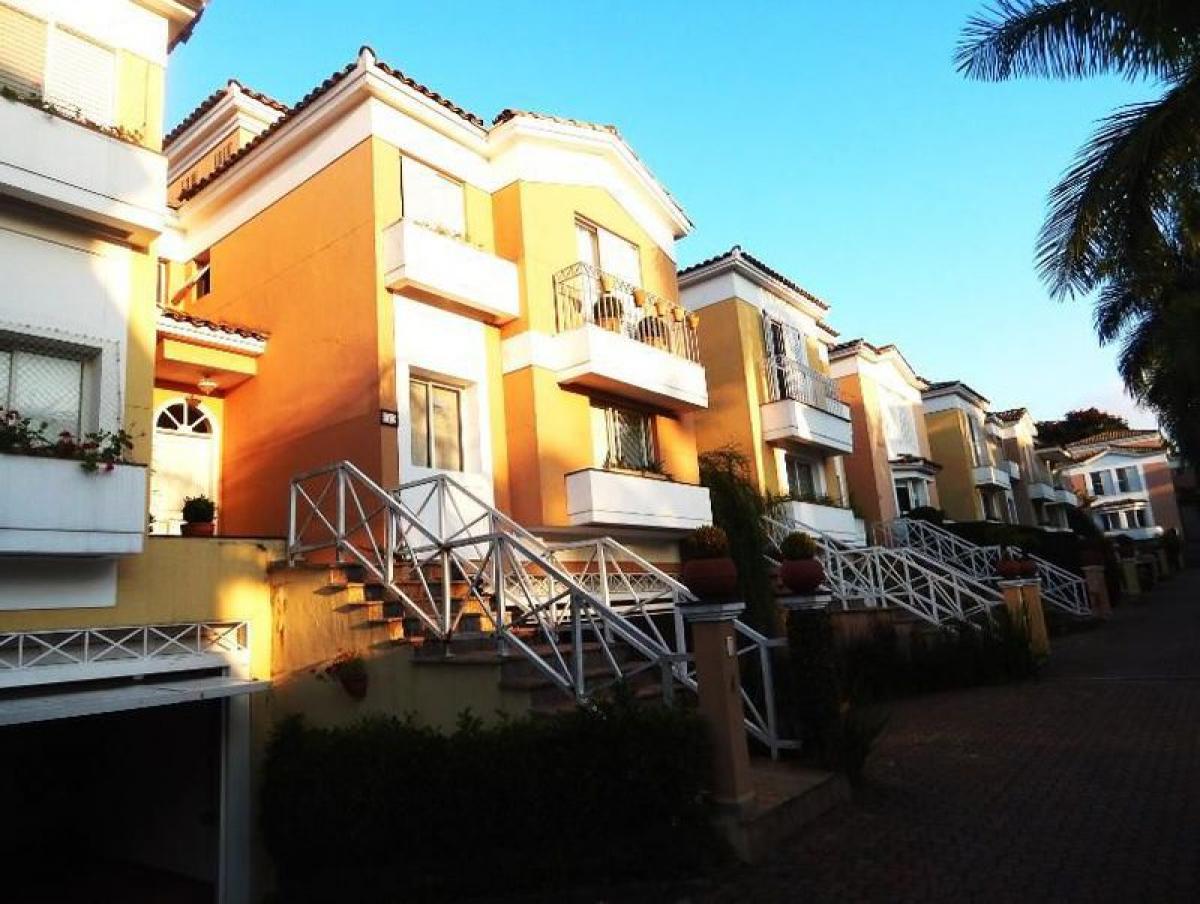 Casa de 4 dormitorios en Sao Paulo, Brazil No. 597354