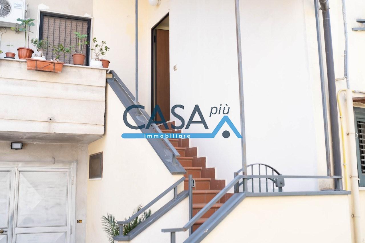 3-salle Maison à Pastorano, Italy No. 31541