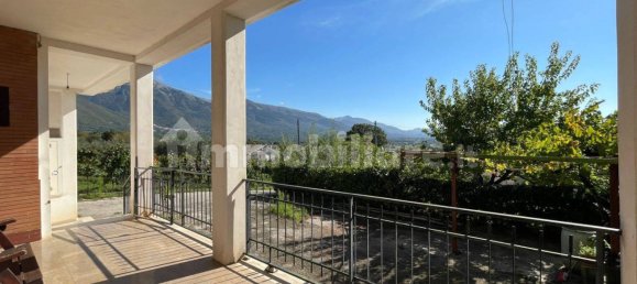  Castillos de 4 dormitorios en Alvito, Italy No. 55818 47