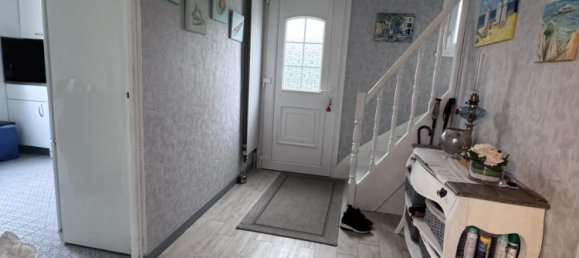 Casa de 3 dormitorios en Rosoy, France No. 208763 6