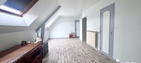 Casa de 3 dormitorios en Rosoy, France No. 208763 18