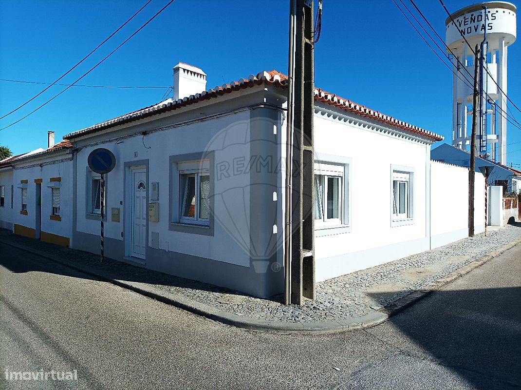 2 bedrooms House in Vendas Novas, Portugal No. 35108