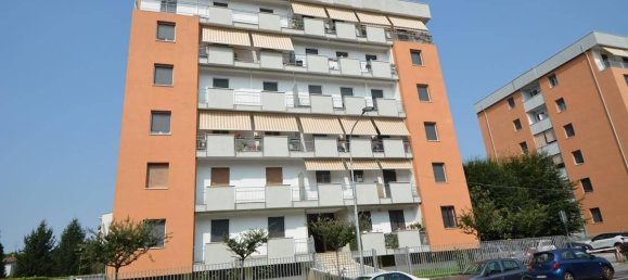 3 rooms Apartment in Cavenago di Brianza, Italy No. 76242 3