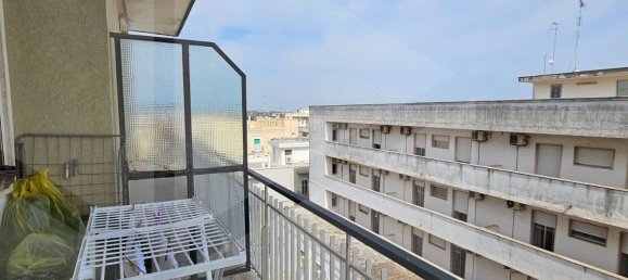 3-salle Appartement à Locorotondo, Italy No. 30711 19