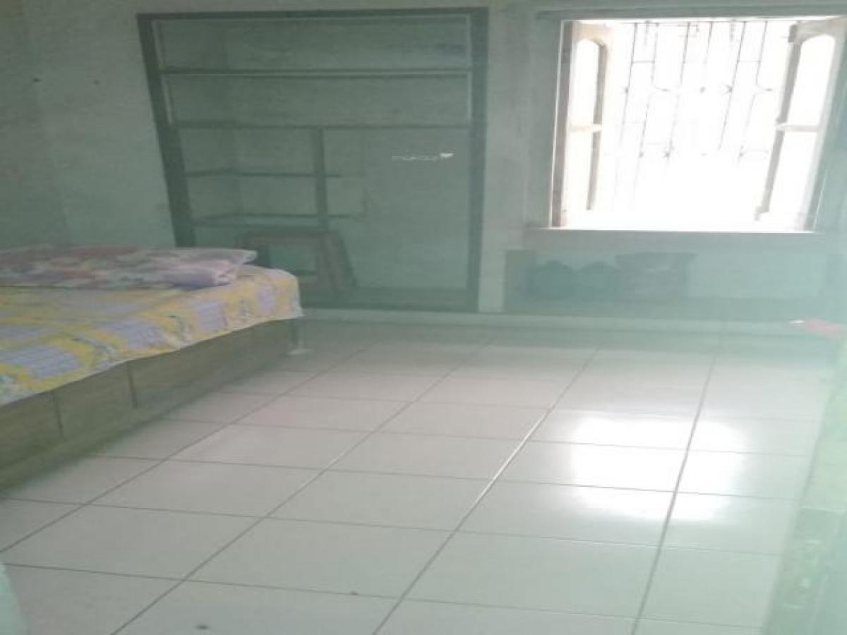 Casa T3 em Kolkata, India N.º 11247