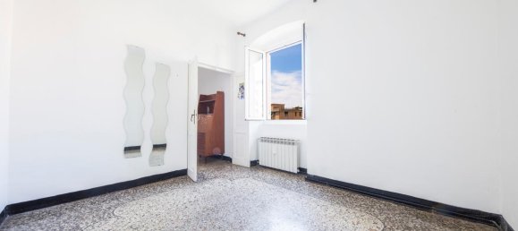 7 rooms Apartment in Genoa, Italy No. 35305 10