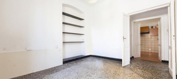 7 rooms Apartment in Genoa, Italy No. 35305 23