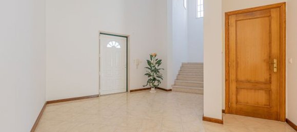 4 bedrooms House in Seixal, Portugal No. 22536 6