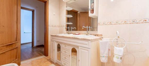 4 bedrooms House in Seixal, Portugal No. 22536 29