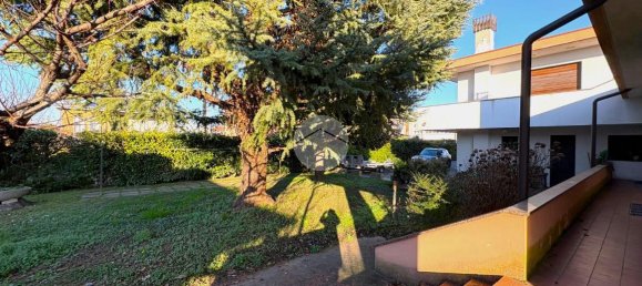 5 rooms Villa in Fiesso d'Artico, Italy No. 2499 7