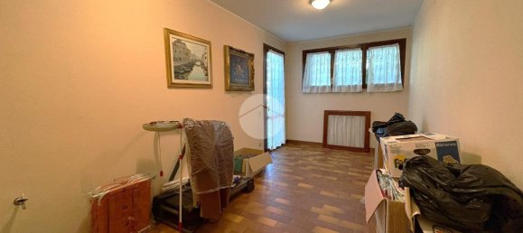 5 rooms Villa in Fiesso d'Artico, Italy No. 2499 42