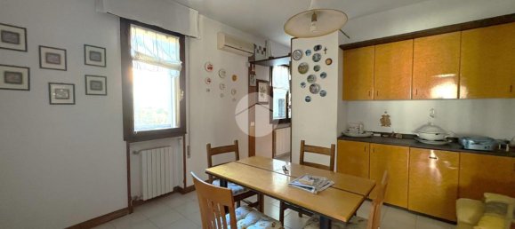 5 rooms Villa in Fiesso d'Artico, Italy No. 2499 26