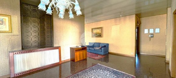 5 rooms Villa in Fiesso d'Artico, Italy No. 2499 25