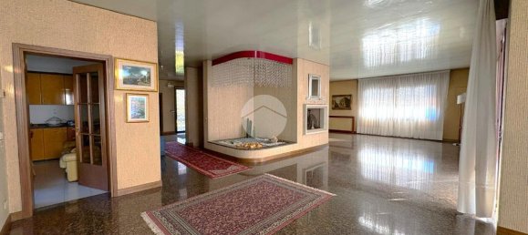 5 rooms Villa in Fiesso d'Artico, Italy No. 2499 15