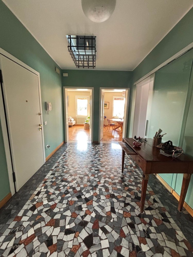 Dúplex de 9 dormitorios en Padua, Italy No. 312527