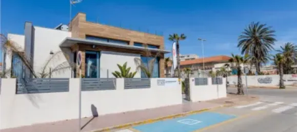 Дом с 4 спальнями в Торревьеха, Испания № 131909 2