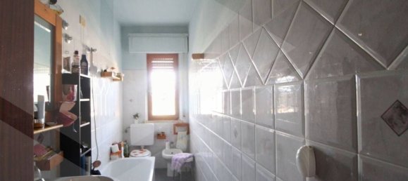 5-Zimmer Haus in Santa Maria a Monte, Italy, Nr. 23511 6