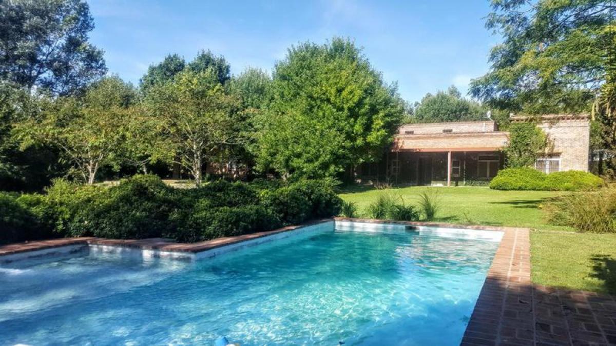 3 bedrooms House in Pilar, Argentina No. 18663