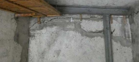 3-salle Appartement à Besana in Brianza, Italy No. 300754 25