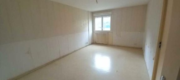 3 rooms Apartment in Valentigney, France No. 357299 3