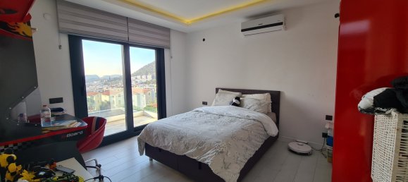 4 Schlafzimmer Property in Kusadasi, Turkey, Nr. 20906 3