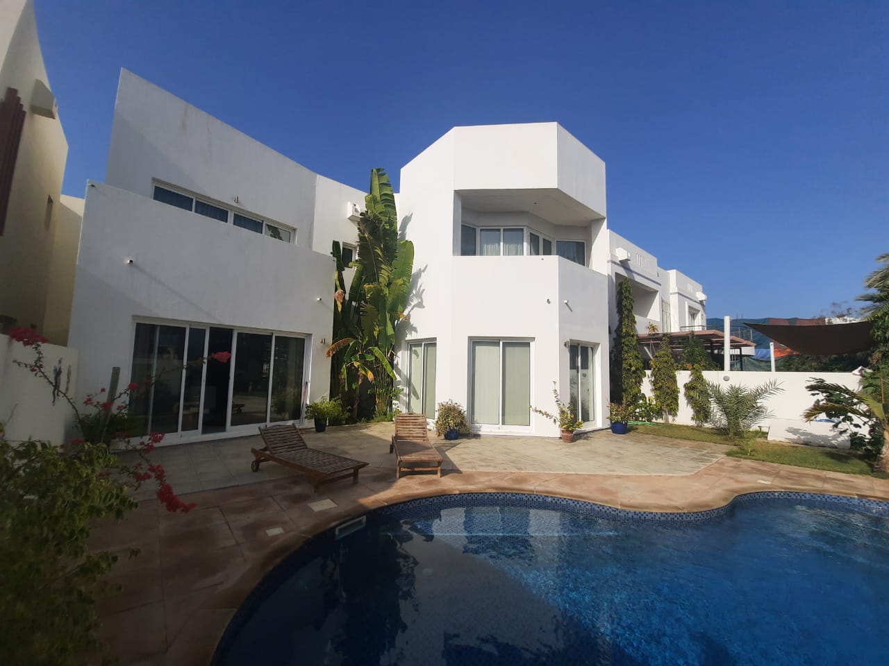 Villa de 5 dormitorios en Muscat, Oman No. 1324