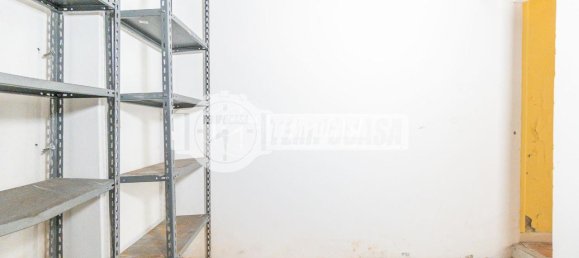 2 rooms Apartment in Rome, Italy No. 37506 4