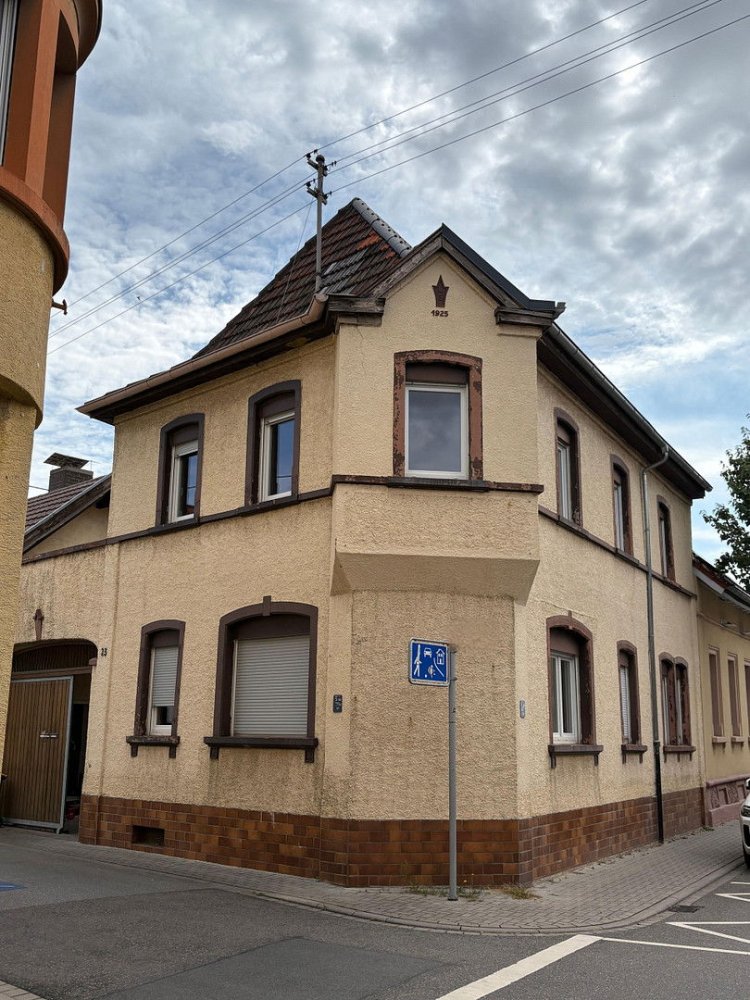 4 Schlafzimmer Stadthaus in Ludwigshafen am Rhein, Germany, Nr. 352251