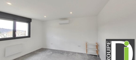 4 bedrooms Villa in Aouste-sur-Sye, France No. 194117 13