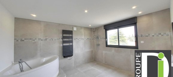 4 bedrooms Villa in Aouste-sur-Sye, France No. 194117 11