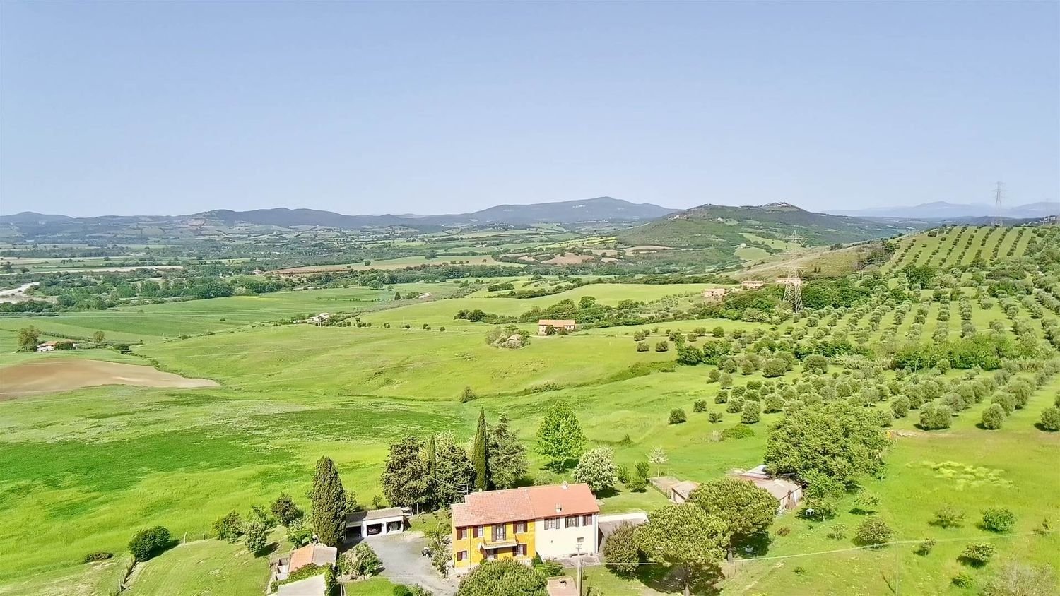 Дом с 10 комнатами в Чиниджано, Италия № 214892