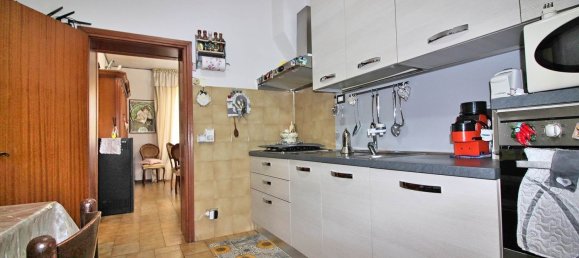 Дом с 10 комнатами в Чиниджано, Италия № 214892 3