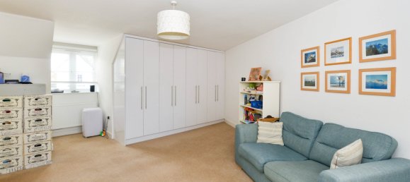 4 bedrooms House in Ashford, United Kingdom No. 2821 11