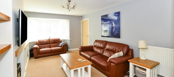 4 bedrooms House in Ashford, United Kingdom No. 2821 4