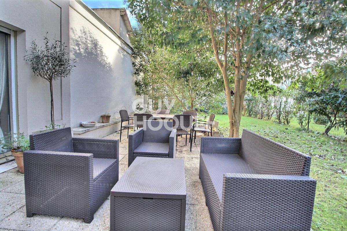 3 bedrooms Duplex in La Garenne-Colombes, France No. 142290