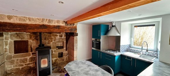 5 bedrooms House in Liginiac, France No. 101913 2