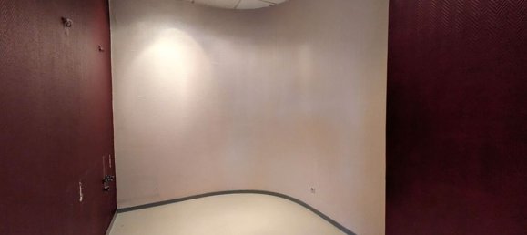 Gewerbliche Immobilie in Creutzwald, France 610m², Nr. 70341 9