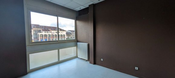 Gewerbliche Immobilie in Creutzwald, France 610m², Nr. 70341 4