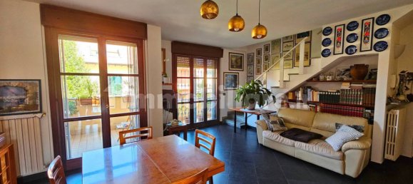 4 Schlafzimmer Wohnung in Gessate, Italy, Nr. 350128 2