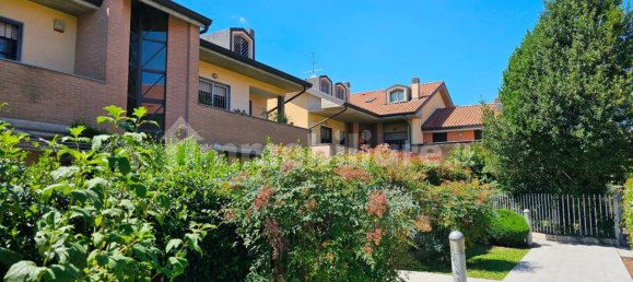 4 Schlafzimmer Wohnung in Gessate, Italy, Nr. 350128 32