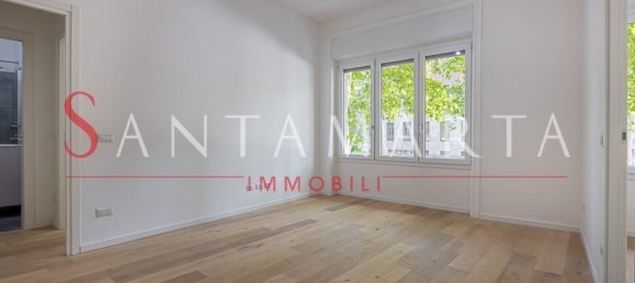 Квартира с 2 спальнями в Милан, Италия № 243420 14