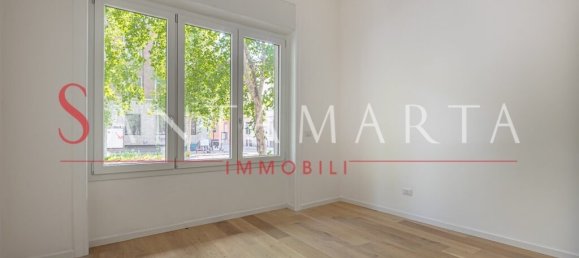 Квартира с 2 спальнями в Милан, Италия № 243420 5