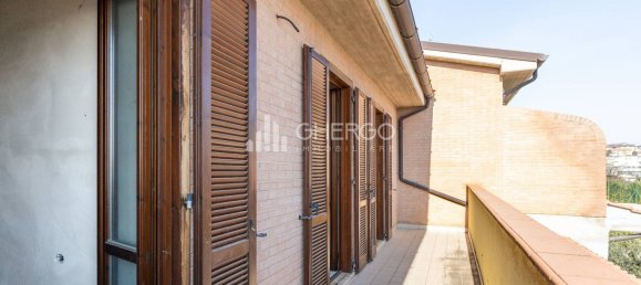 4 rooms House in Montegranaro, Italy No. 17663 8