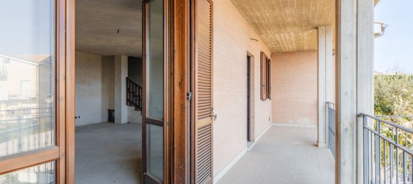 4 rooms House in Montegranaro, Italy No. 17663 22