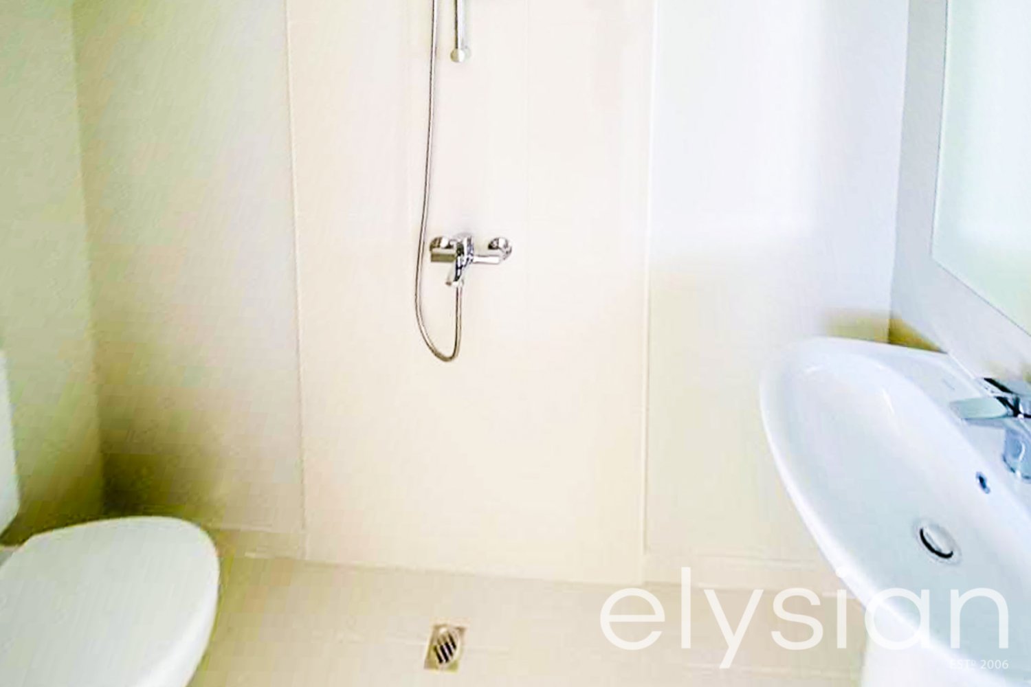 Moradia em banda T3 em DAMAC Hills (Akoya by DAMAC), UAE N.º 42394