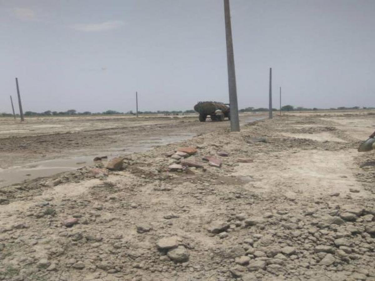  Land in Mathura, India No. 40915