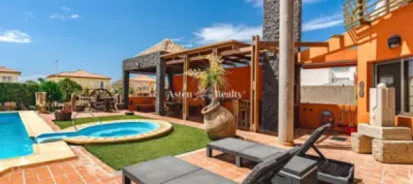 5 bedrooms Villa in Adeje, Spain No. 103826 12
