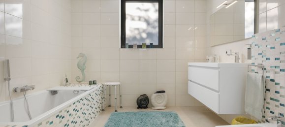 7 bedrooms Villa in La Quinta, Spain No. 136898 14