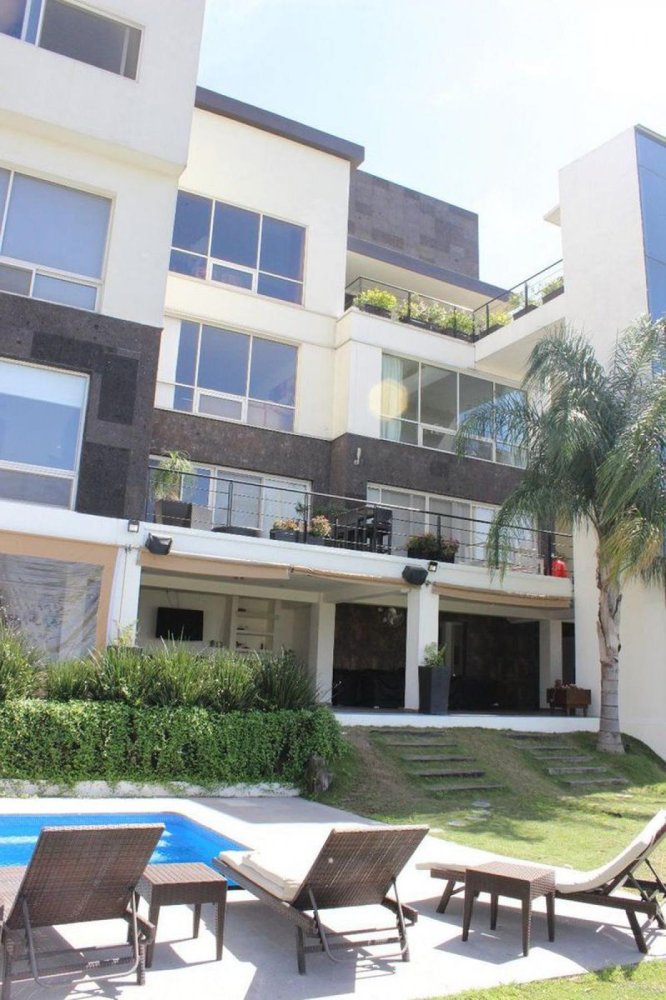 4 bedrooms House in Nuevo Leon, Mexico No. 189912